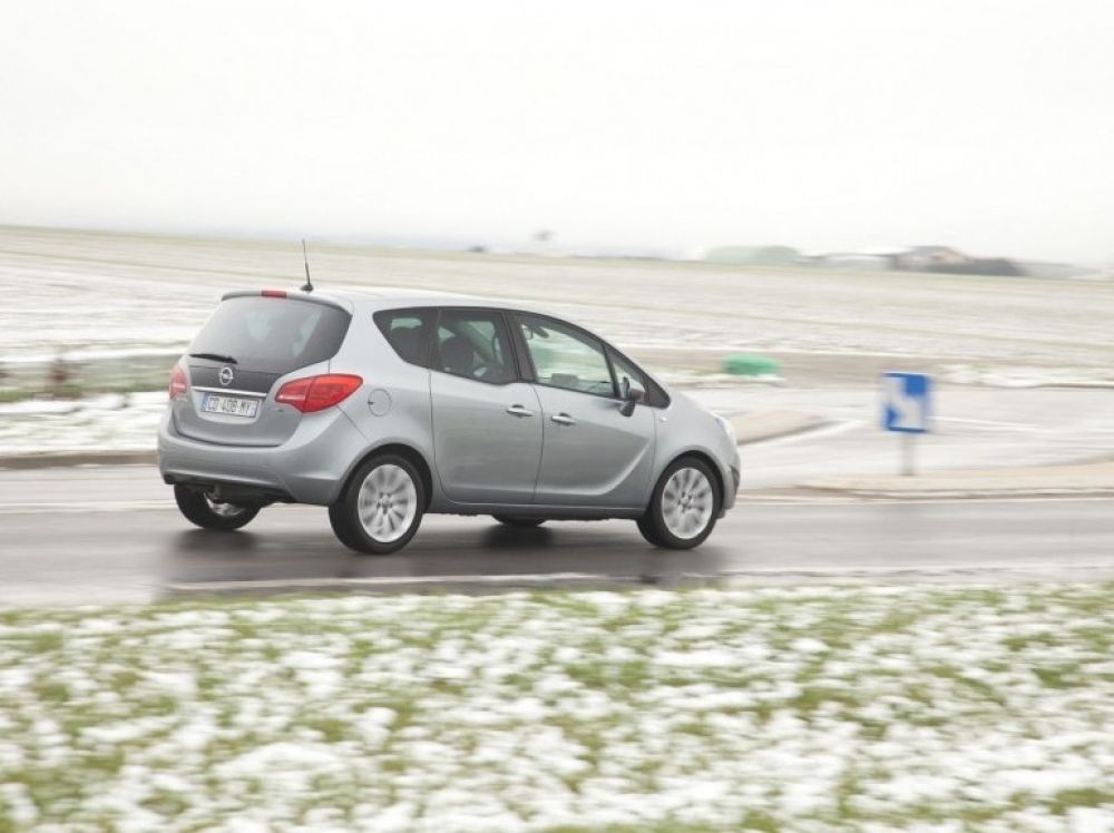 comparatif b max meriva