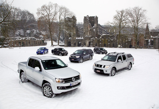 comparatif l200 hilux