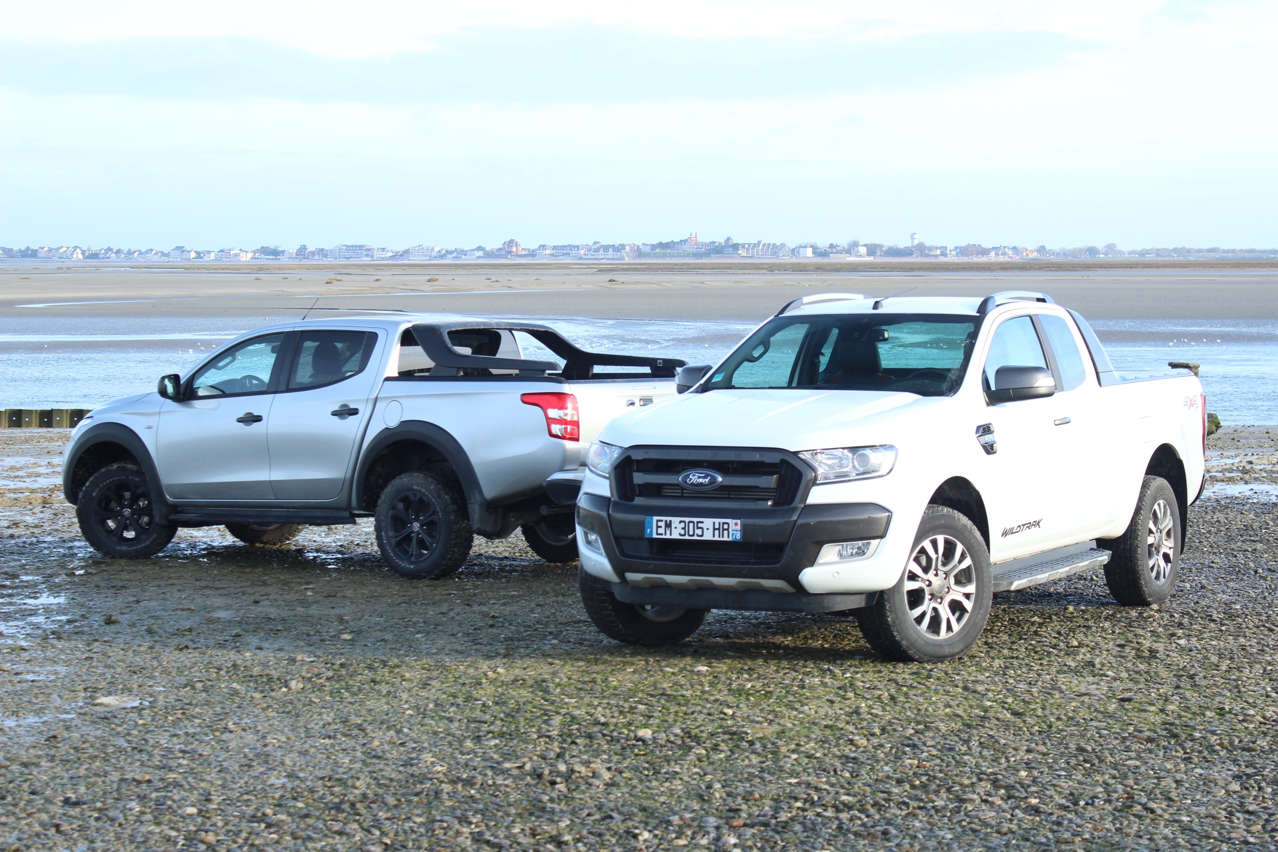 comparatif l200 hilux